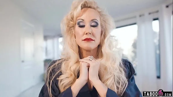 Business woman Brandi Love lesbian sex in the office